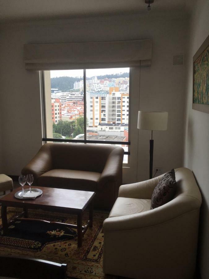 Suites Parque Real Quito Ngoại thất bức ảnh