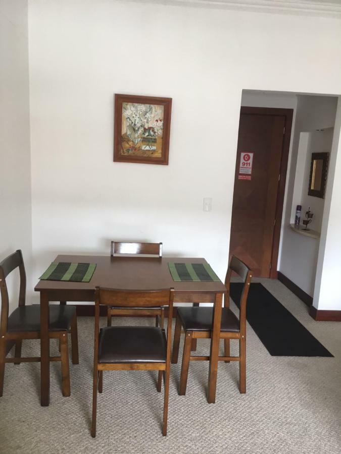 Suites Parque Real Quito Ngoại thất bức ảnh